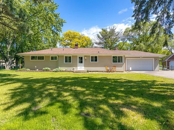 9524 Knox Ave N, Brooklyn Park, MN 55444