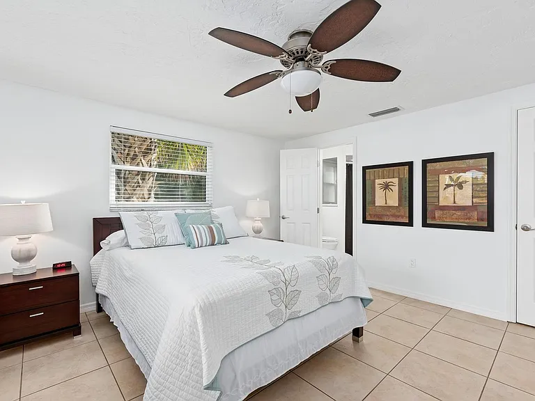606 Key Royale Dr — Photo 22