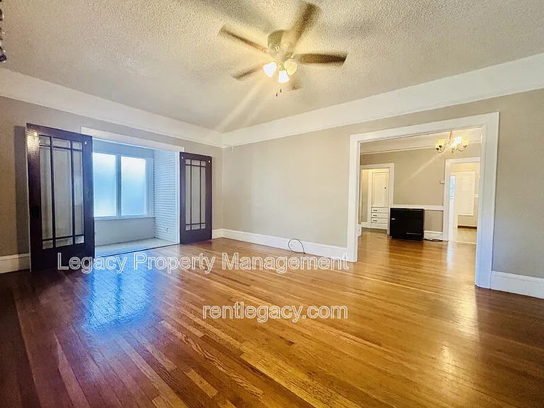 2300 E St — Photo 4