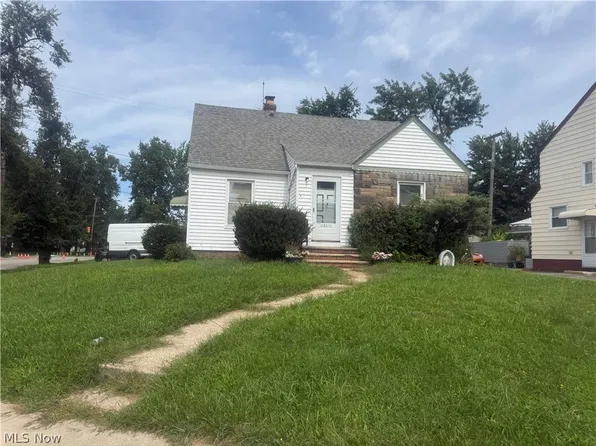 18011 Windward Rd, Cleveland, OH 44119