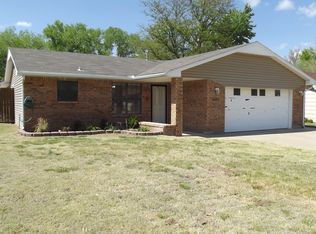 3121 Bent Creek Dr, Woodward, OK 73801