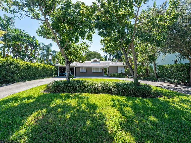 224 N Gordon Rd — Photo 6