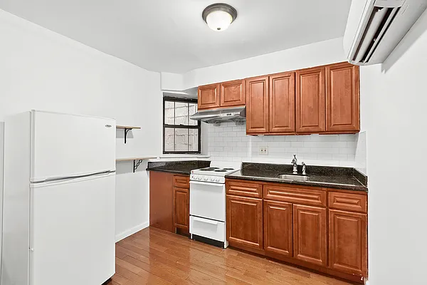 Rented by Douglas Elliman | media 20