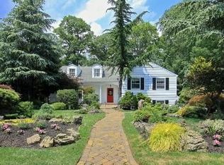 28 Dryden Ter, Short Hills, NJ 07078