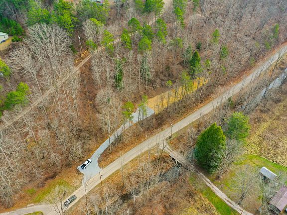 4th image of 740 Pond Lick Rd