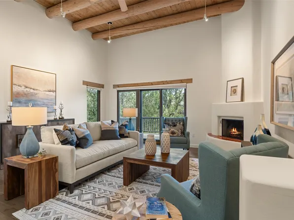 901 Allahna Way, Santa Fe, NM 87501