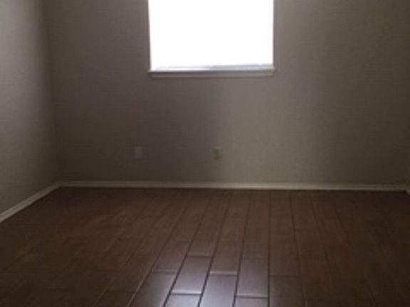 5th image of 722 W Iris Ave #4