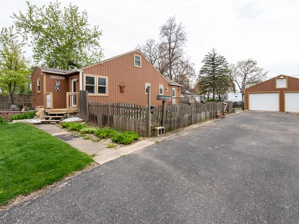 35580 N Sunnyside Ave, Ingleside, IL 60041