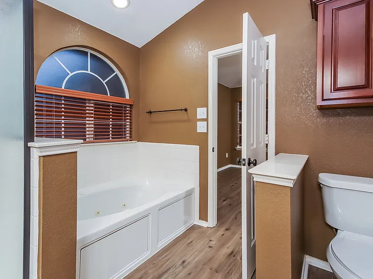 2412 Castle Pines Dr — Photo 13