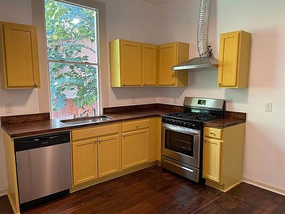 4th image of 3143 Marais St