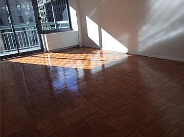 3rd image of 990 6th Ave APT 21R
