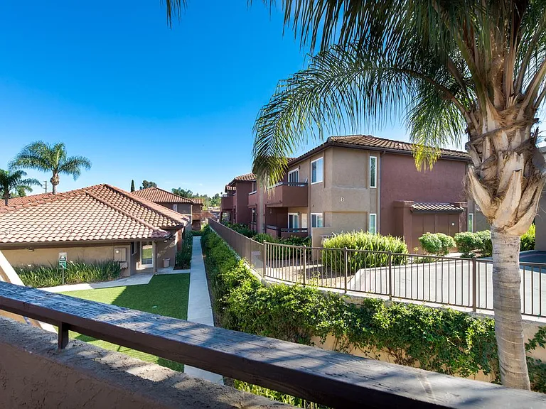 Artesia Escondido — Photo 10