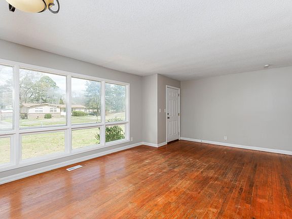 2nd image of 445 Orchid Rd