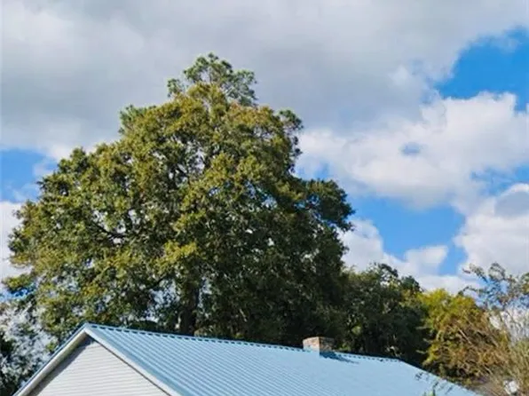 215 E Queens Dr, Slidell, LA 70458