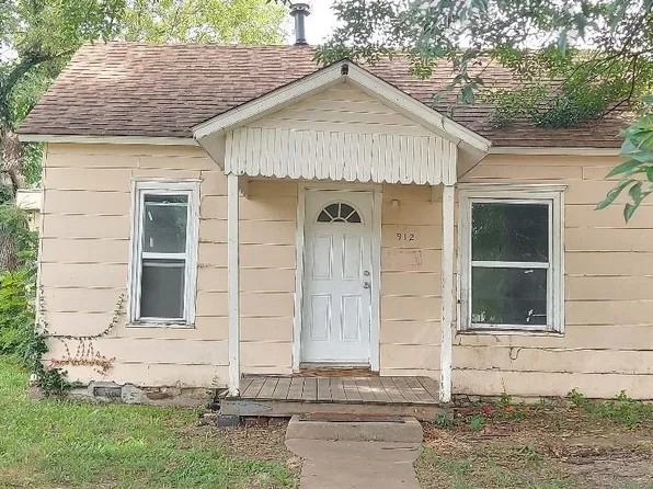 912 W 2nd St, Pittsburg, KS 66762