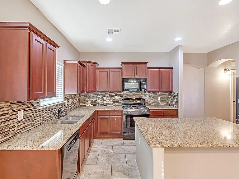 7124 N Skies Ln — Photo 4