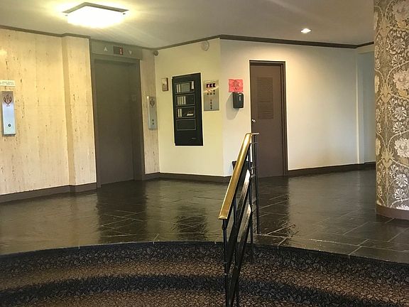4th image of 6833 N Kedzie Ave APT 801