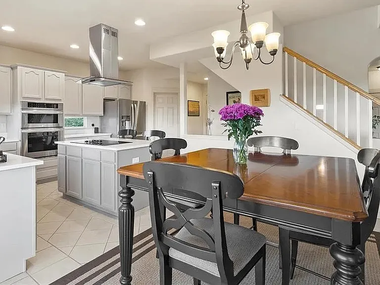 9630 Hollyleaf Ct — Photo 8