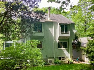 322 North St, Roxbury, CT 06783