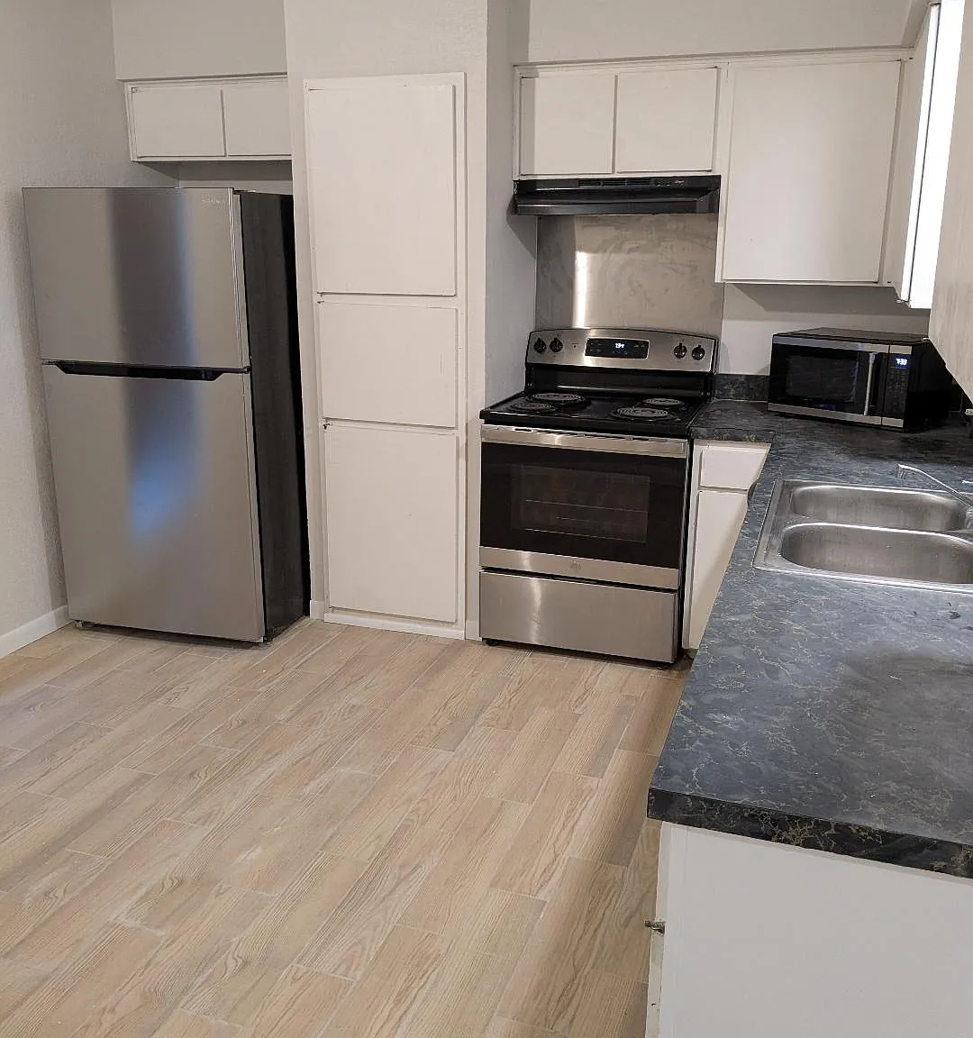 3 bed, 1166 sqft, $1,850 — Photo 4