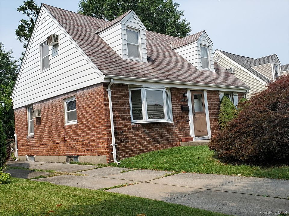 2nd image of 2332 206th Street