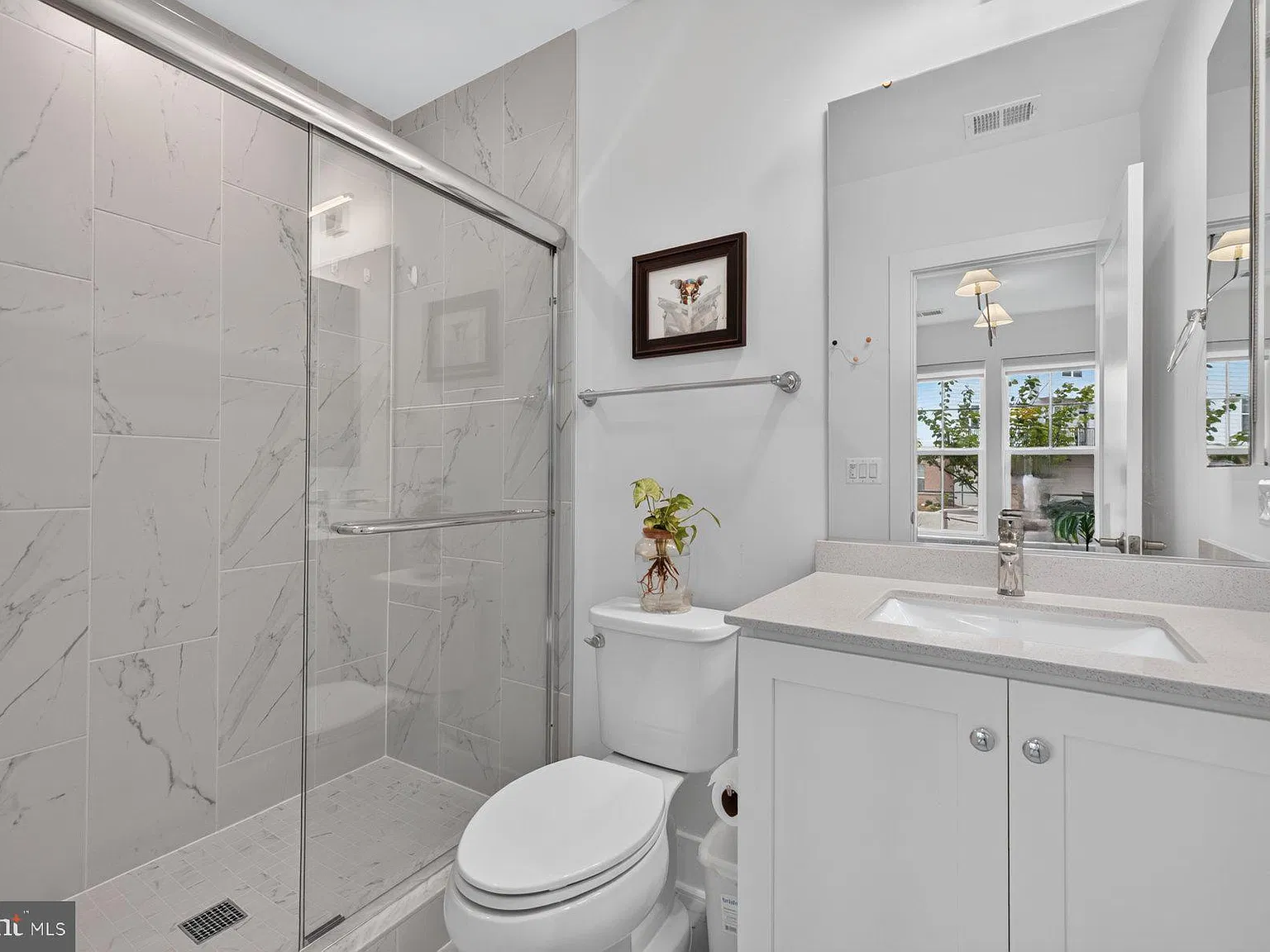 4 bed, 4.5 bath, 2346 sqft, $5,500 — Photo 4