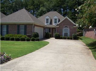 3689 Charleston Ln, Vestavia, AL 35216