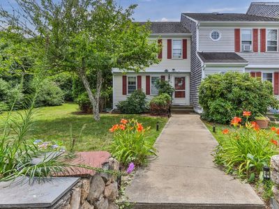 29 Woodview Dr Unit A, Falmouth, MA, 02540