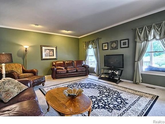 4th image of 61471 Brookway Dr