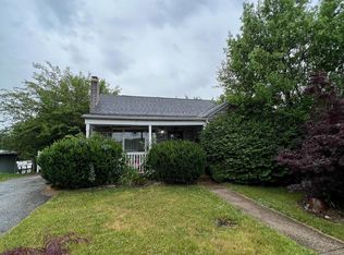 48 E Girard St, Dallastown, PA 17313