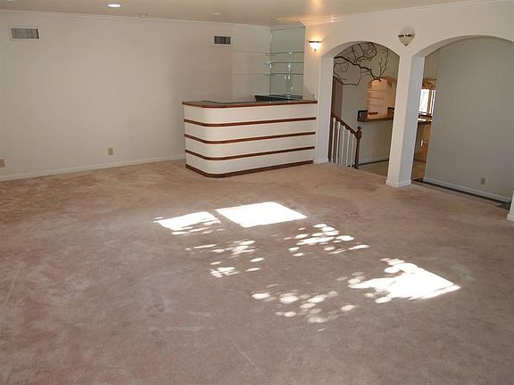 3rd image of 5937 Beech Ave