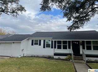 2304 Macarthur St, Victoria, TX 77901