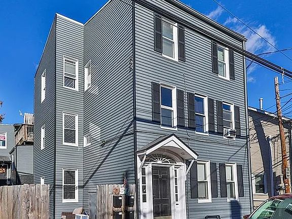 2nd image of 57 E Garrison St #731
