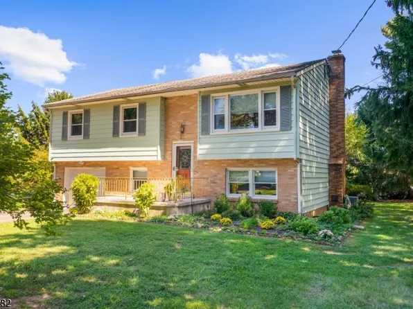 17 Ridge Rd, Raritan Twp., NJ 08822