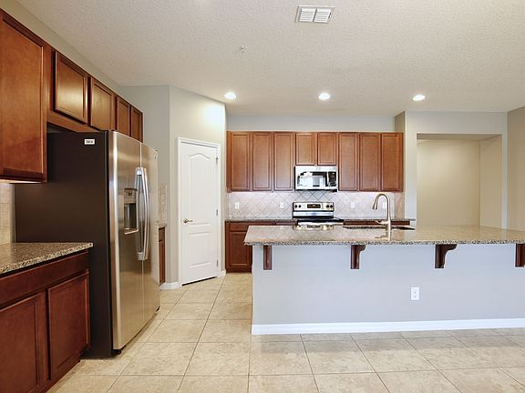 4th image of 294 Merry Brook Cir