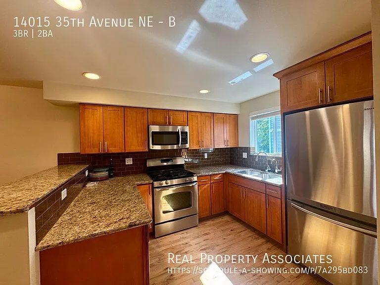 14015 35th Ave NE #B — Photo 6