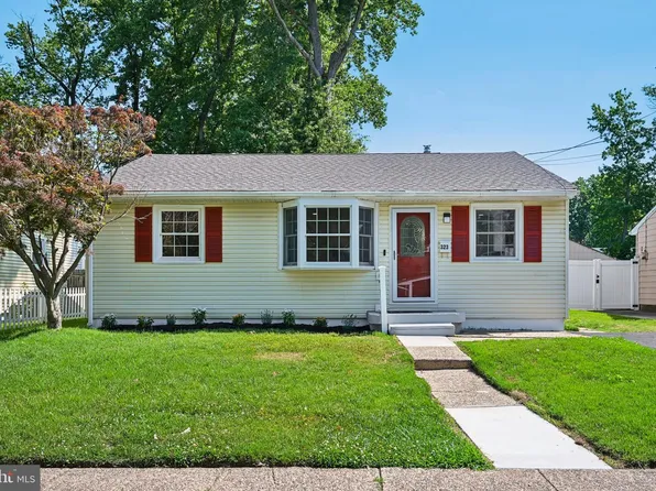 323 Crawford Ave, Maple Shade, NJ 08052