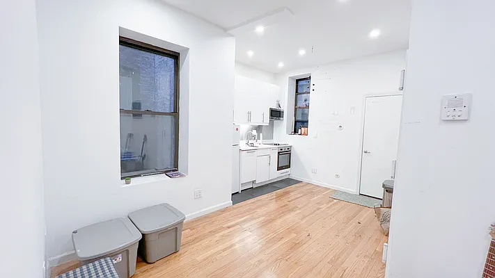 Rented by Brighton Management | media 11