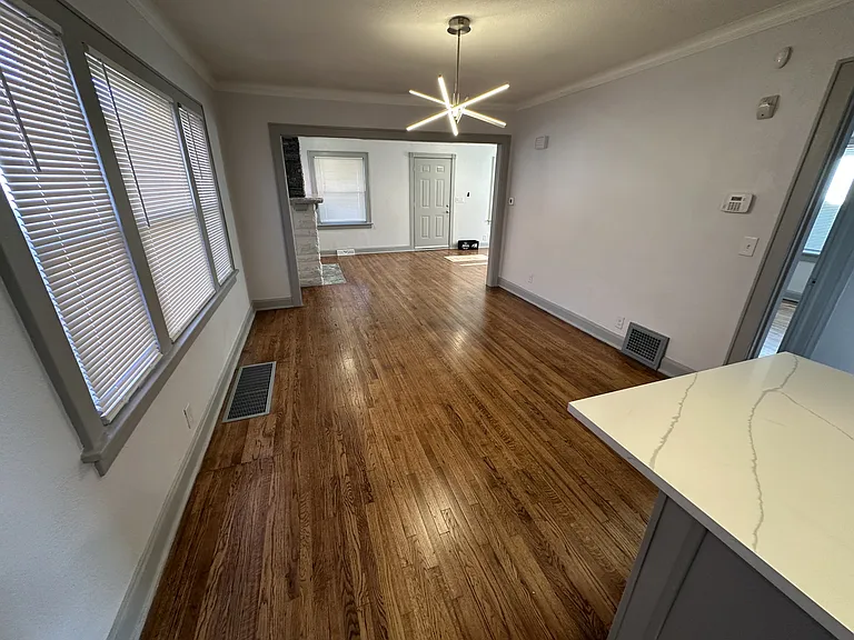 5414 Brooklyn Ave — Photo 4