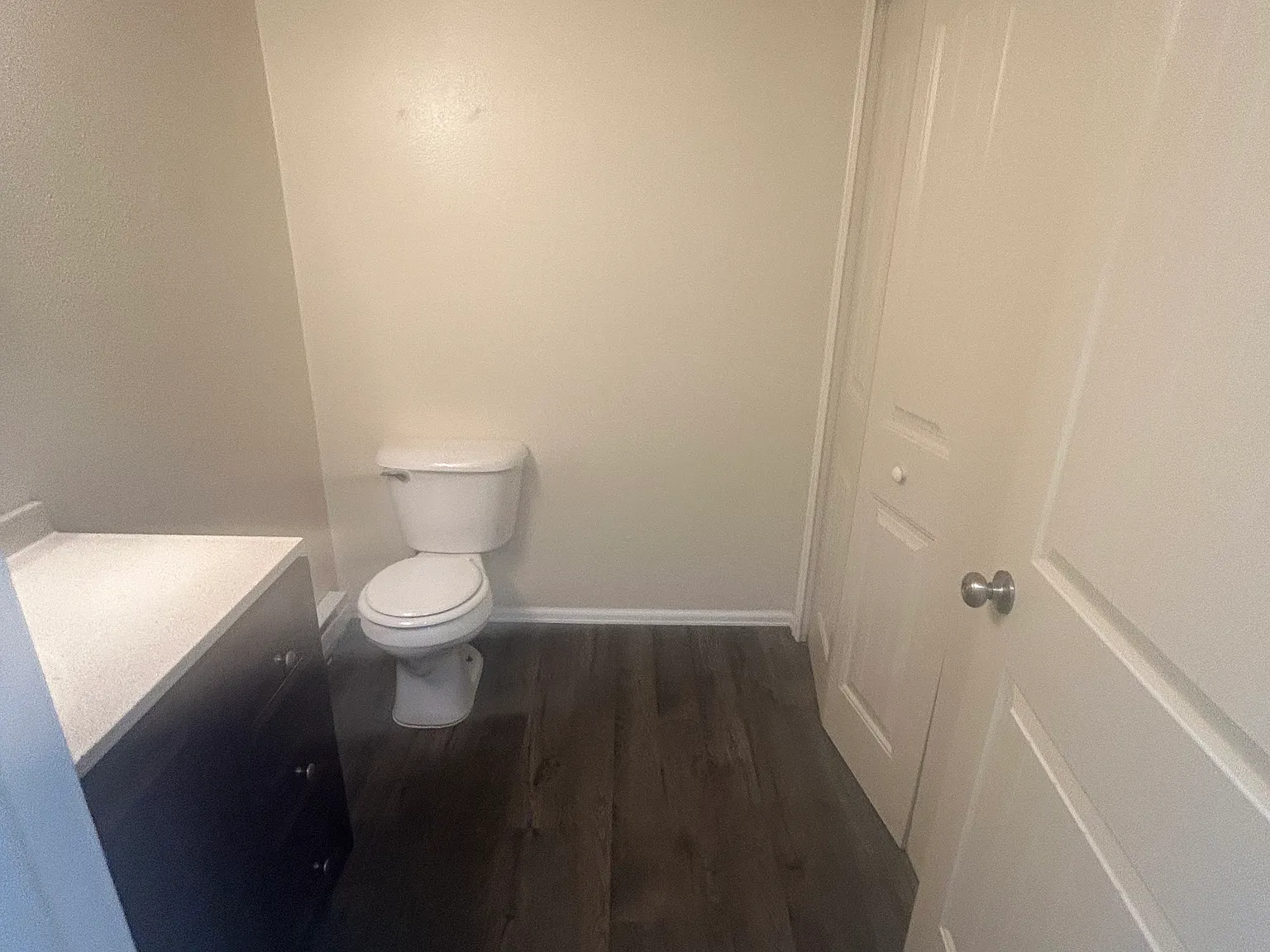 13 Royal Crest Dr — Photo 4