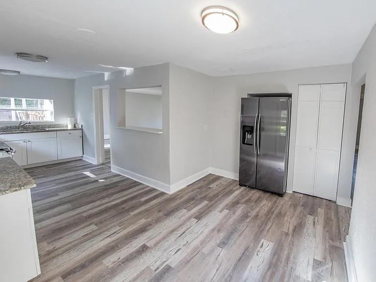 4710 W Price Ave — Photo 9