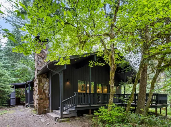 72715 E Village Loop Rd, Rhododendron, OR 97049