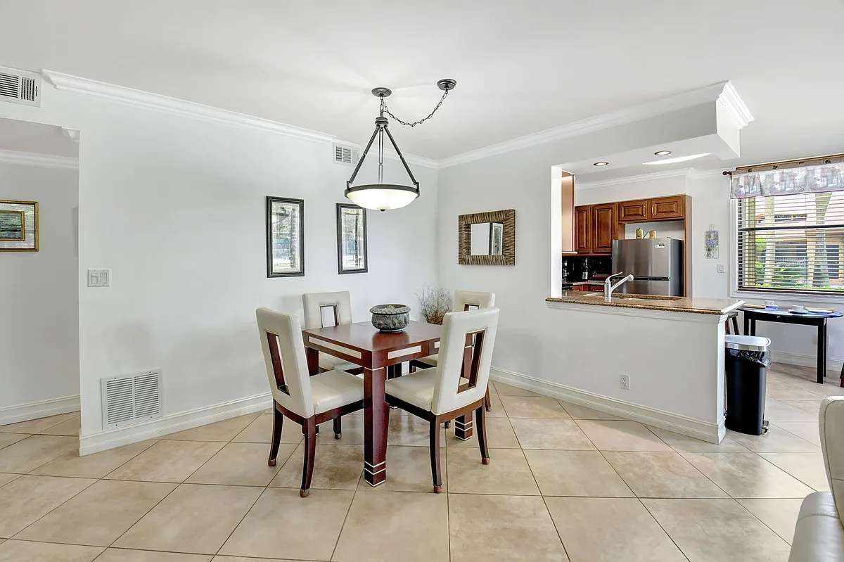 Building Photo - 600 Egret Cir #7105