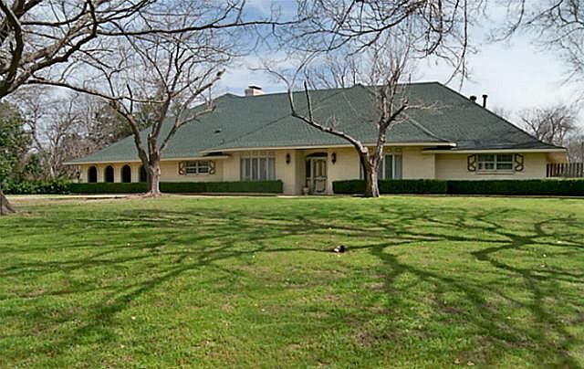 1st image of 1214 Green Leaf Ln