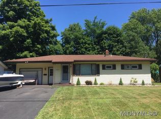 147 Victoria Dr, Utica, NY 13501