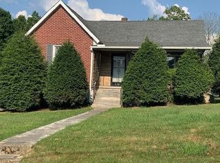 116 Burch St, Athens, WV 24712