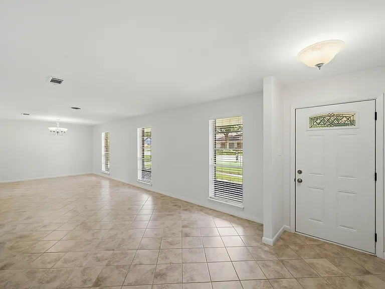 10503 Shadow Wood Dr — Photo 10