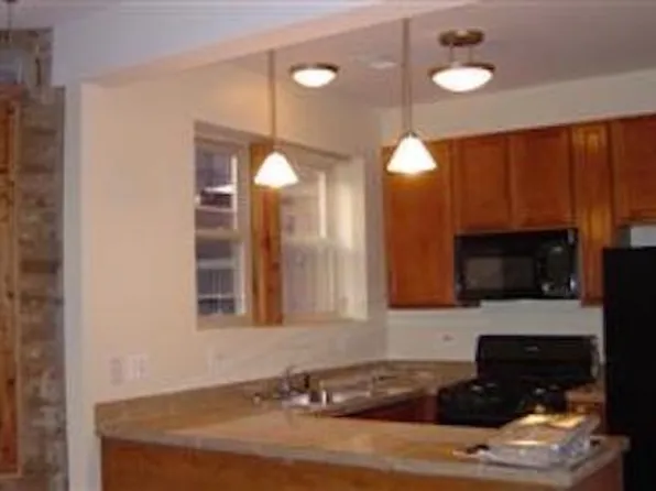 1651 W Pratt Blvd #B1, Chicago, IL 60626