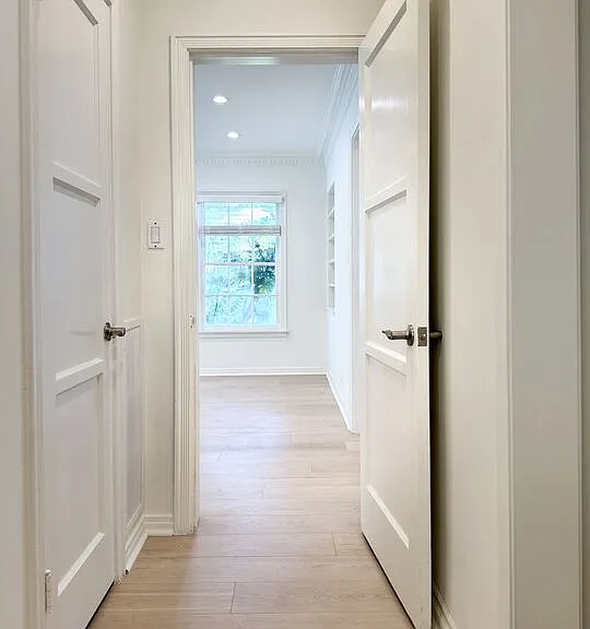 408 1/2 S Spalding Dr — Photo 36