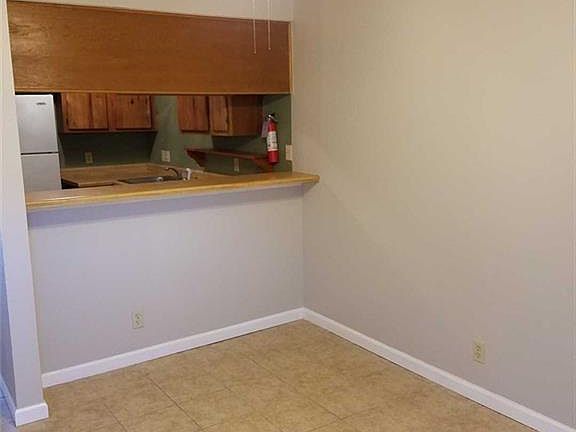 4th image of 4917 Delwood St APT C4